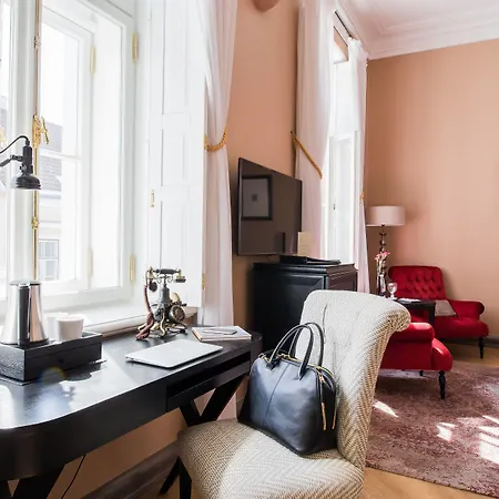 Telegraaf, Autograph Collection 5* Tallin